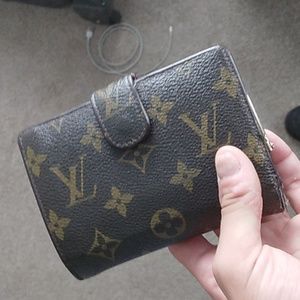 Lv wallet